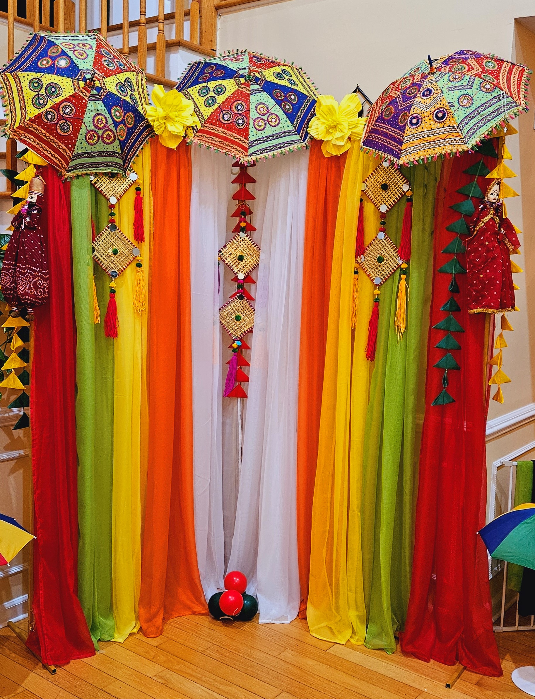 Holi Decor